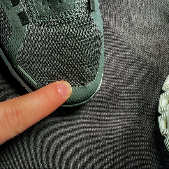 Women’s On Cloud - Cloud 5 Running Sneaker - Black & White - Picture 4 of 12